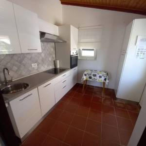 OTOK KRK, GRAD KRK (okolica) - Renovirana kuća s bazenom