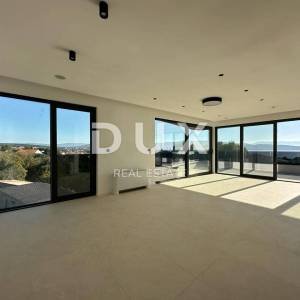 OTOK KRK, GRAD KRK - Penthouse 3S+DB sa krovnom terasom