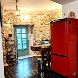 OTOK KRK, GRAD KRK - Renovirana kuća u starom gradu