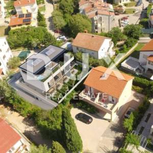 OTOK KRK, GRAD KRK - Stan 3S+DB, garaža, krovna terasa