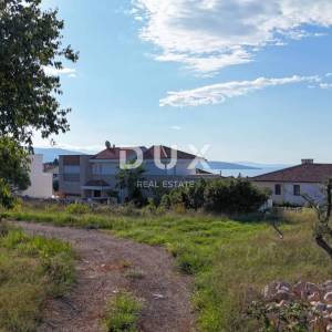 OTOK KRK, GRAD KRK - Zemljište s pogledom na more 758m2 - PRILIKA!