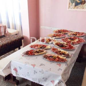 OTOK KRK - Hostel sa 18 soba i restoranom 250 m od mora