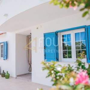 Otok Krk, Klimno, kuća s bazenom, 50m od mora