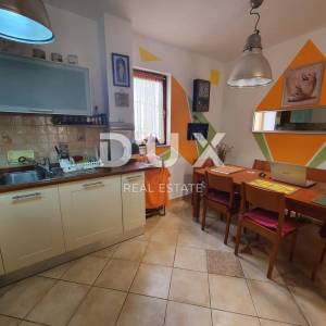 OTOK KRK, KORNIĆ - Apartman 3S+DB u prizemlju sa vrtom