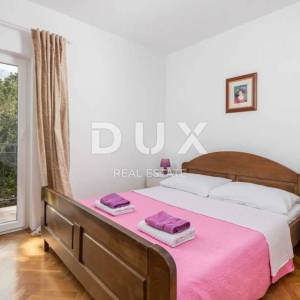 OTOK KRK, KORNIĆ- kuća, 250 m2, bazen, okućnica, idealna za turističku djelatnost, TOP PRILIKA!!!