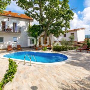 OTOK KRK, KORNIĆ- kuća, 250 m2, bazen, okućnica, idealna za turističku djelatnost, TOP PRILIKA!!!