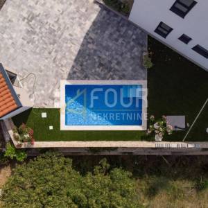 Otok Krk, Kornić, novogradnja, kuća s bazenom, pogled