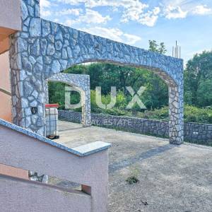 OTOK KRK, KRAS - 4 stambene jedinice na rubu zelene zone