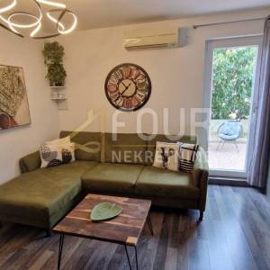 Otok Krk, Krk, 2s+db, balkon, garaža