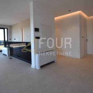 Otok Krk, Krk, novogradnja, 154.21m2, 3s+db, balkon, krovna terasa