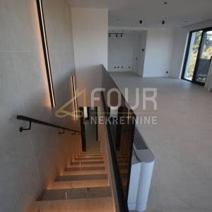 Otok Krk, Krk, novogradnja, 154.21m2, 3s+db, balkon, krovna terasa