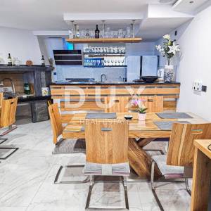 OTOK KRK, KRK (okolica) - Luksuzna vila kvalitetno opremljena