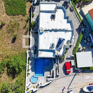 OTOK KRK, KRK (okolica) - Luksuzna vila kvalitetno opremljena
