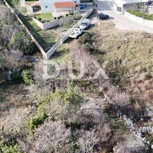 OTOK KRK, KRK (okolica) - Urbana vila s panoramskim pogledom na more