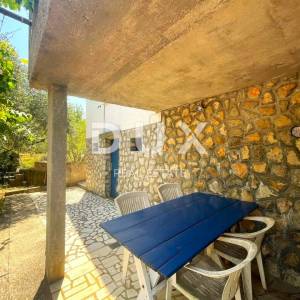 OTOK KRK - Kuća na osami, 400 maslina, 10.000 m2 terena!