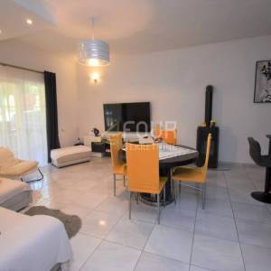 Otok Krk, kuća s 3 apartmana i pogledom na more