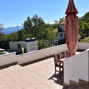 Otok Krk, kuća s 3 apartmana i pogledom na more