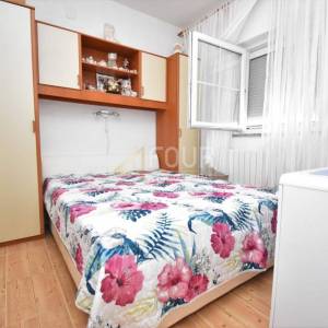 Otok Krk, kuća s 3 apartmana i pogledom na more