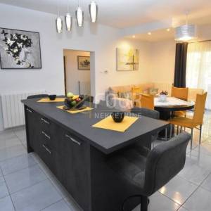 Otok Krk, kuća s 3 apartmana i pogledom na more