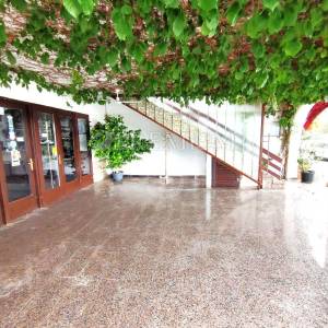 Otok Krk, kuća s restoranom i apartmanom, prvi red do mora!
