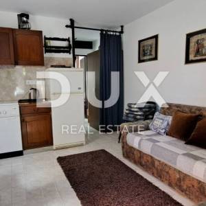 OTOK KRK, LINARDIĆI - lijepa kuća s pet apartmana