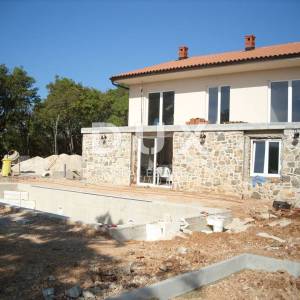 OTOK KRK, LINARDIĆI (OKOLICA) - Kuća s bazenom