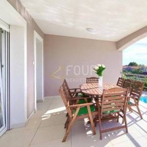 Otok Krk, Linardići, samostojeća kuća, 170m2