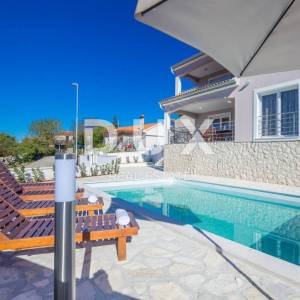 OTOK KRK, LINARDIĆI - Vila s bazenom i pogledom na more