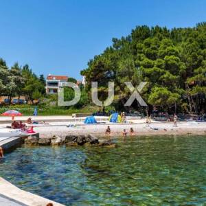Otok Krk - Luxuzni apartman u novogradnji prvi red do mora!