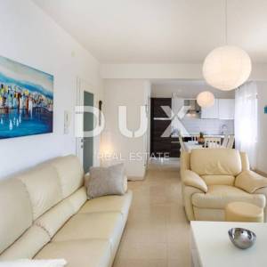 Otok Krk - Luxuzni apartman u novogradnji prvi red do mora!