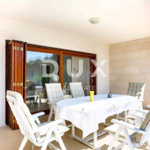 Otok Krk - Luxuzni apartman u novogradnji prvi red do mora!