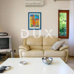 Otok Krk - Luxuzni apartman u novogradnji prvi red do mora!