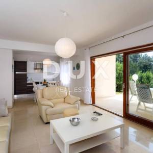 Otok Krk - Luxuzni apartman u novogradnji prvi red do mora!