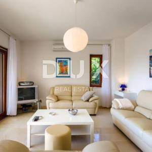 Otok Krk - Luxuzni apartman u novogradnji prvi red do mora!