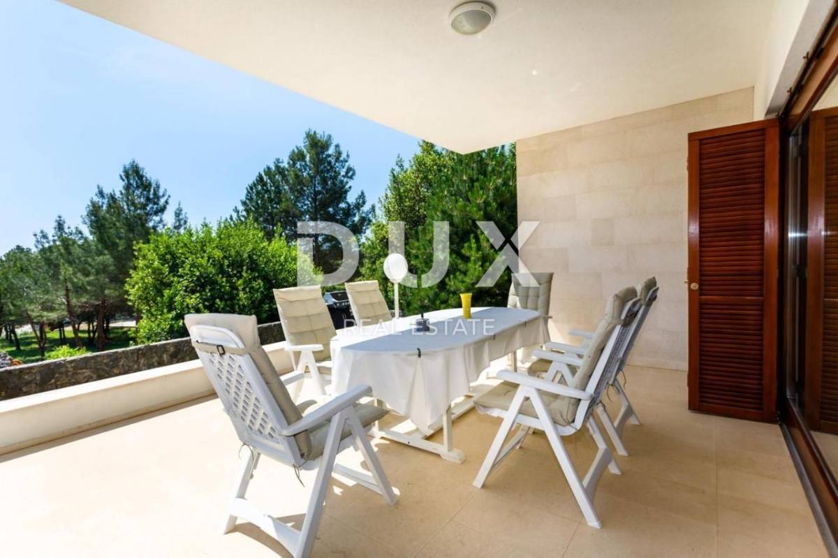Otok Krk - Luxuzni apartman u novogradnji prvi red do mora!