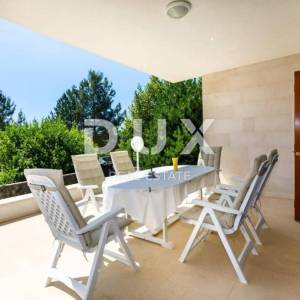 Otok Krk - Luxuzni apartman u novogradnji prvi red do mora!