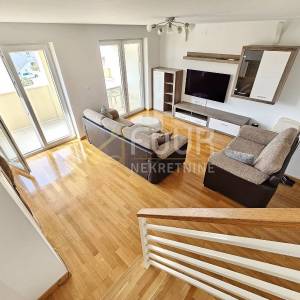 Otok Krk, Malinska, 100.02m2, 3s+db, 2 lođe, pogled na more