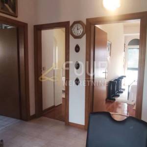 Otok Krk, Malinska, 2s+db, apartman s terasom i pogledom na more
