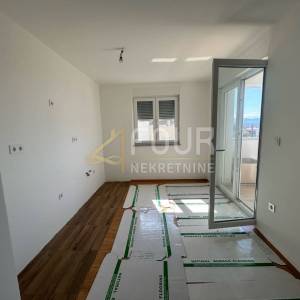 Otok Krk, Malinska, 2s+db, lođa