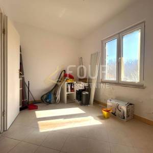 Otok Krk, Malinska, 56.20m2, 2s+db, terasa, okućnica