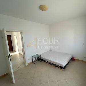 Otok Krk, Malinska, 56.20m2, 2s+db, terasa, okućnica
