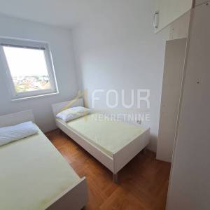 Otok Krk, Malinska, 61m2, 2s+db, terasa