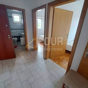 Otok Krk, Malinska, 61m2, 2s+db, terasa