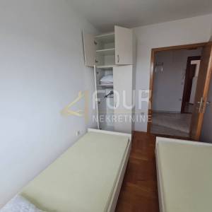 Otok Krk, Malinska, 61m2, 2s+db, terasa