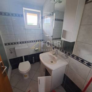 Otok Krk, Malinska, 61m2, 2s+db, terasa