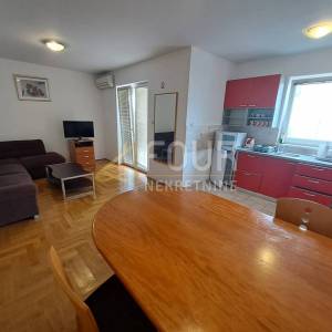 Otok Krk, Malinska, 61m2, 2s+db, terasa
