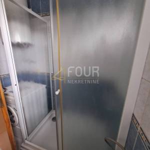 Otok Krk, Malinska, 61m2, 2s+db, terasa