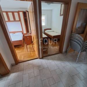 Otok Krk, Malinska, 61m2, 2s+db, terasa