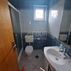 Otok Krk, Malinska, 61m2, 2s+db, terasa