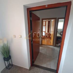 Otok Krk, Malinska, 61m2, 2s+db, terasa